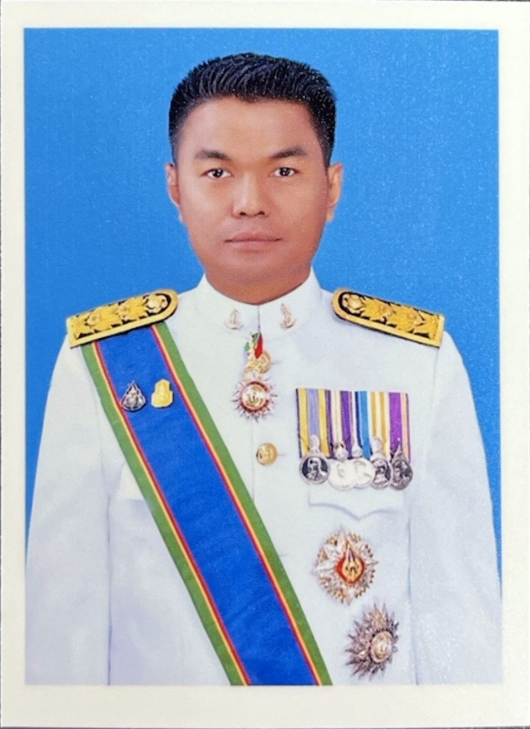 ธีระศักดิ์   สีนา